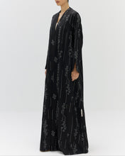 Load image into Gallery viewer, Style 52 - Crepe - Black
