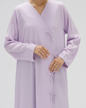 Load image into Gallery viewer, Style 54 - Textured Crepe - Lilac
