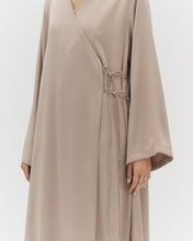 Load image into Gallery viewer, Style 50 - Light Crepe - Sand
