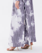 Load image into Gallery viewer, Style 38 - Stretch Tie-Dye - Haze
