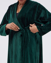 Load image into Gallery viewer, Style 45 - Metallic Velvet - Emerald
