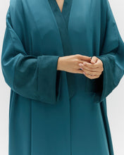 Load image into Gallery viewer, Style 51 - Suede/Crepe - Teal
